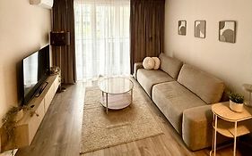 Modern Apartment Near To The Chopin'S Airport Cybernetyki 2A